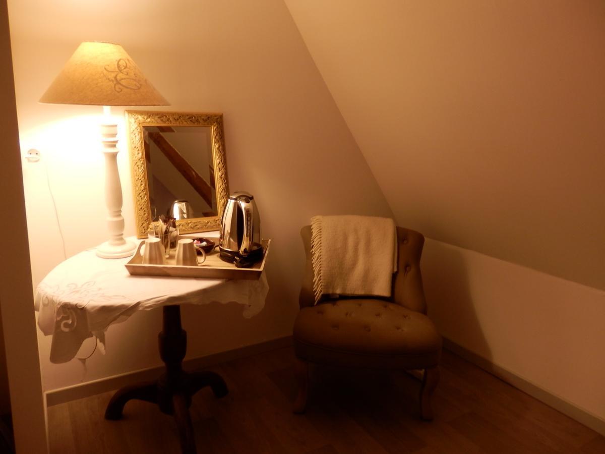 Au Presbytere De Dagmar Erbrée Quarto foto