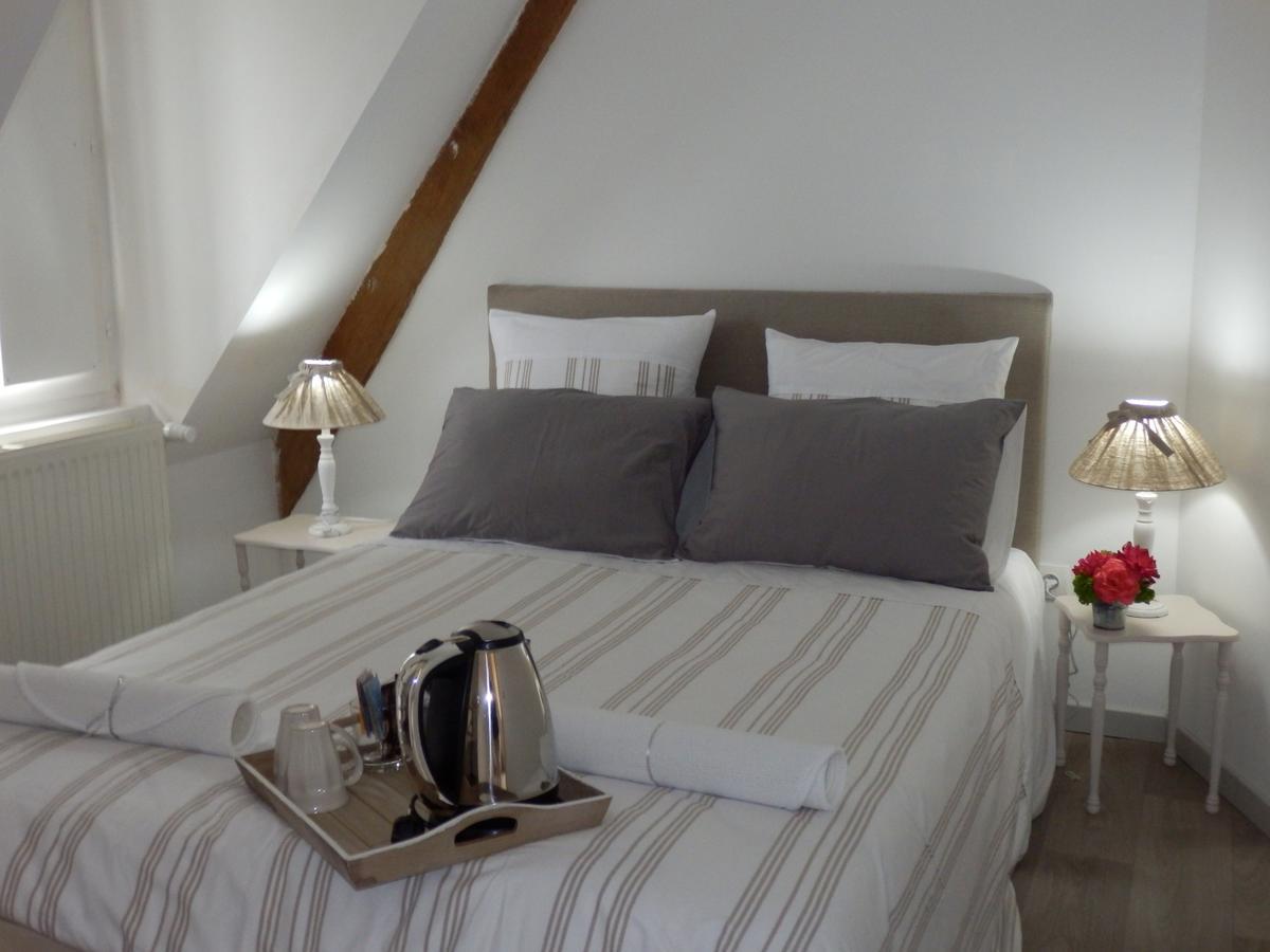 Au Presbytere De Dagmar Erbrée Quarto foto